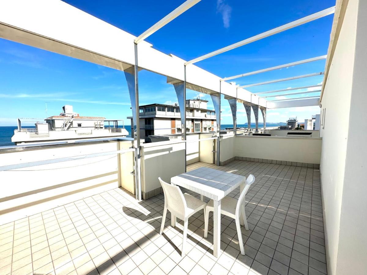 Hotel Saint Louis Rimini Esterno foto