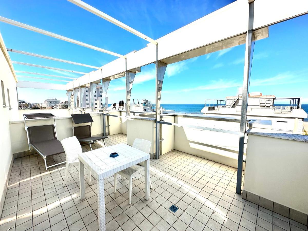 Hotel Saint Louis Rimini Esterno foto