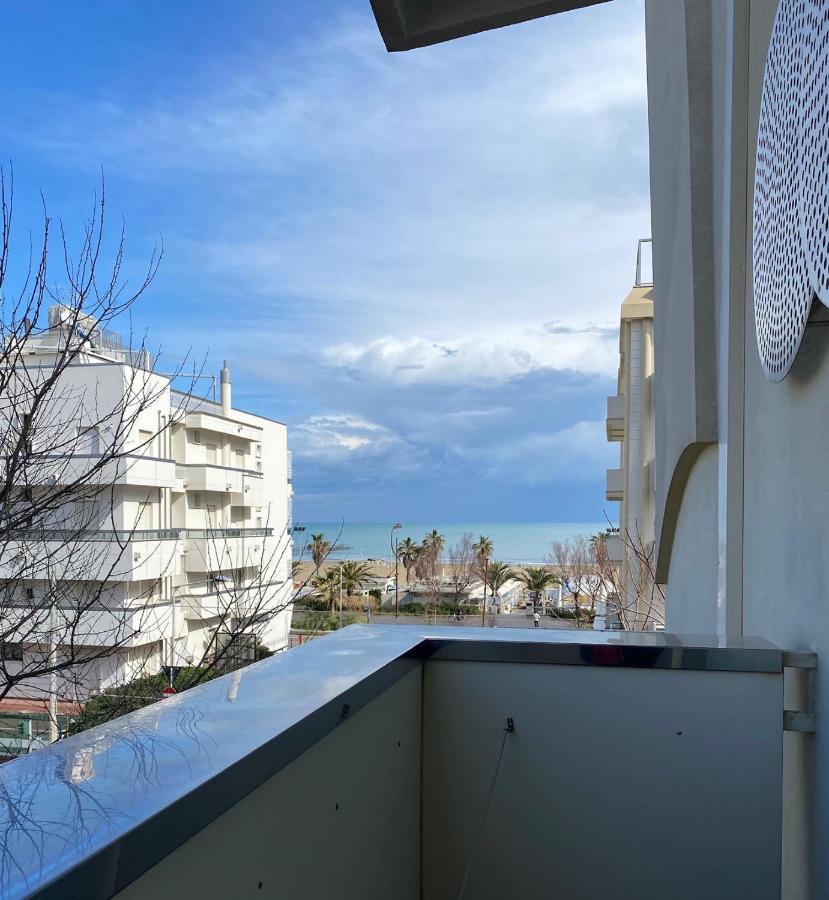 Hotel Saint Louis Rimini Esterno foto