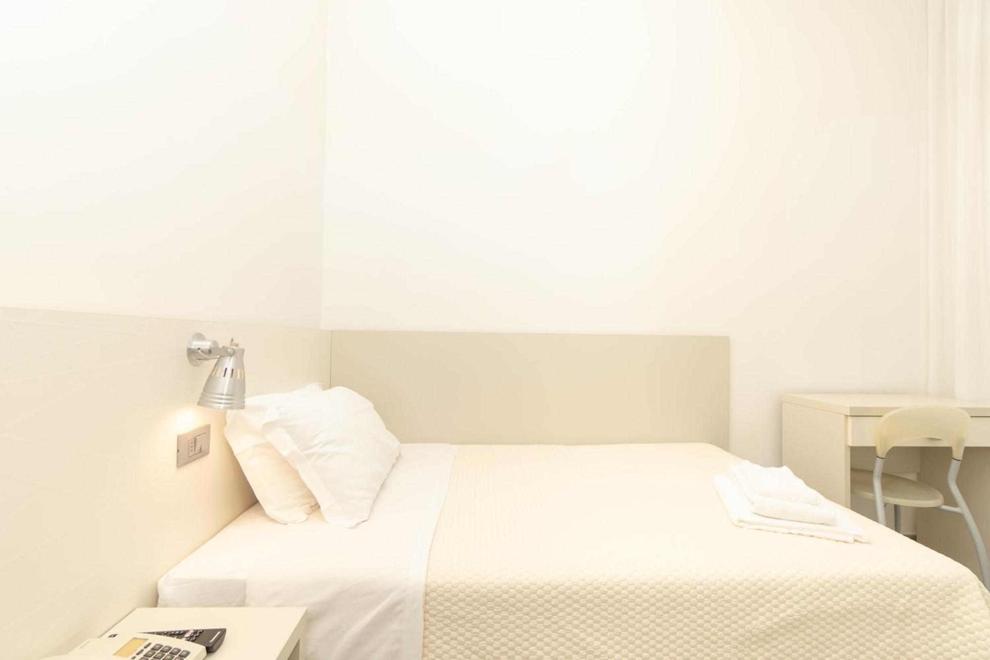 Hotel Saint Louis Rimini Esterno foto