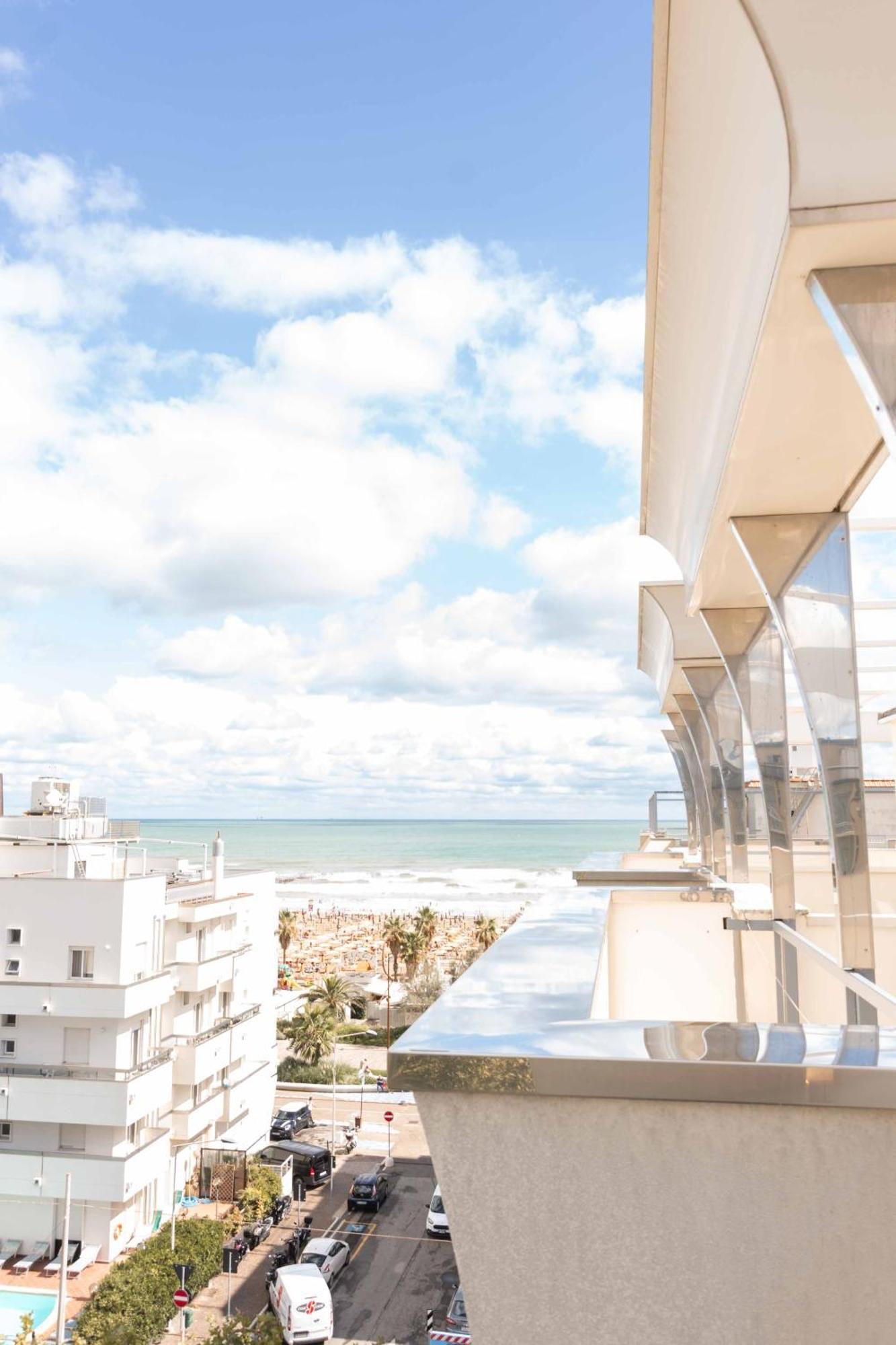 Hotel Saint Louis Rimini Esterno foto